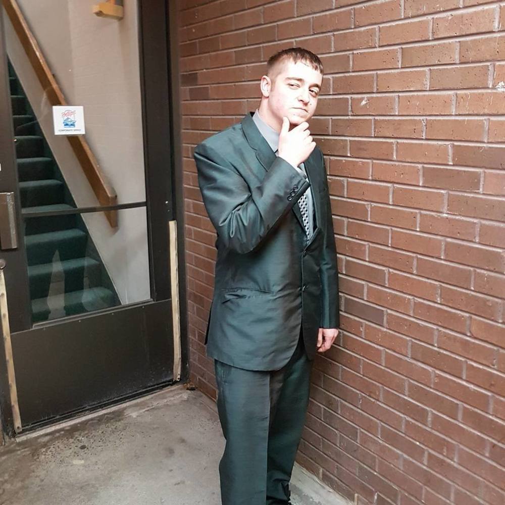 Meet your Posher, Cody